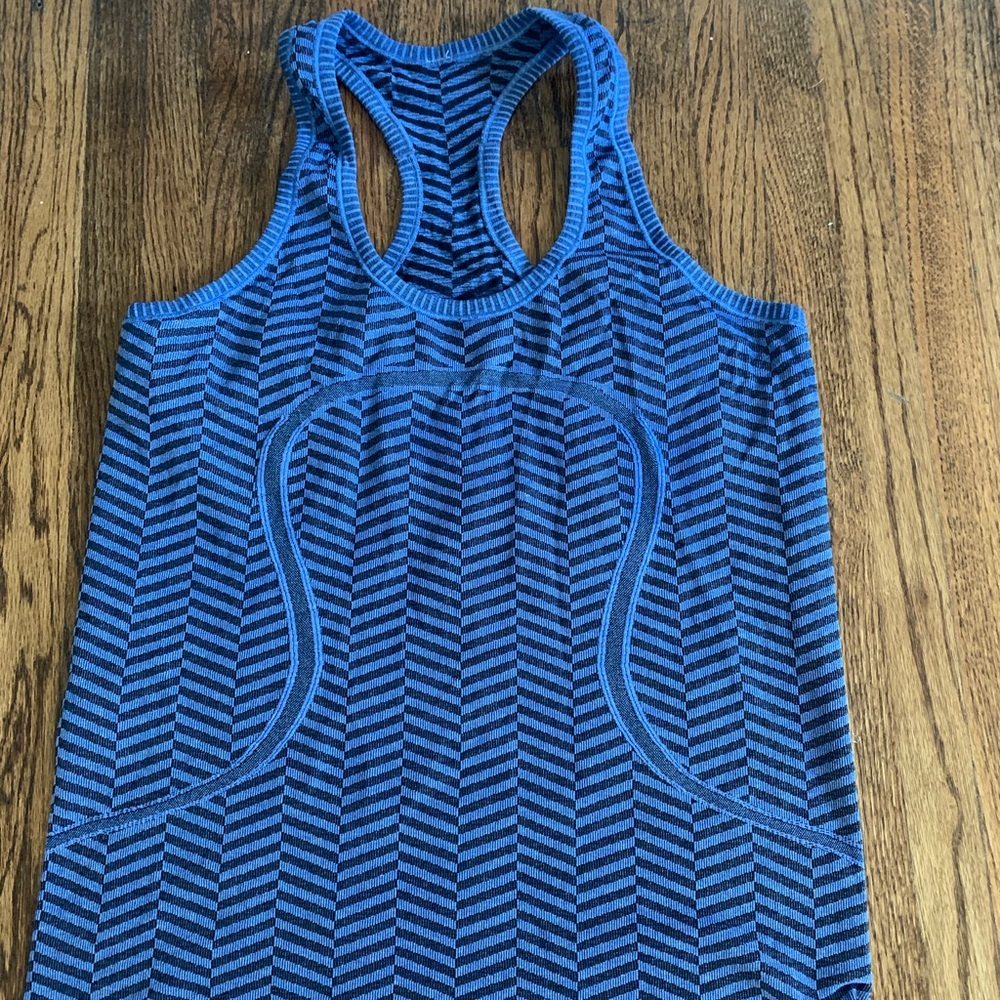 chevron blue tank top from lululemon